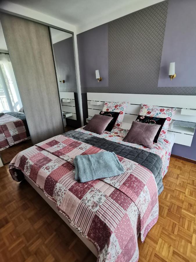 Au Pays D'Olmes Appartement Lavelanet Buitenkant foto