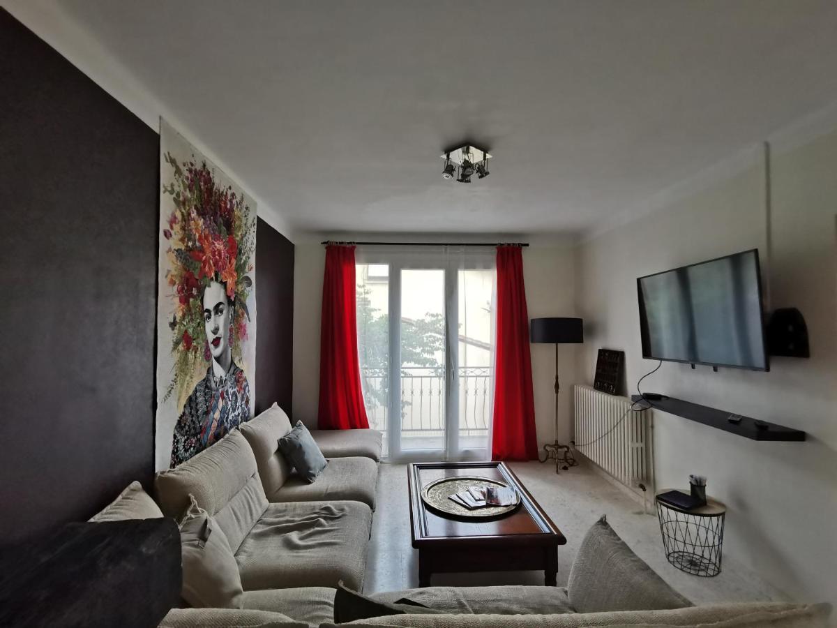 Au Pays D'Olmes Appartement Lavelanet Buitenkant foto